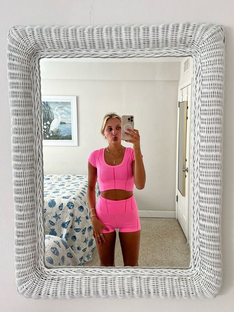 Cute Outfits Workout, Aerie Workout Set, Aerie Outfits Summer, Pink Outfits Casual, Cute Active Wear Outfits, Aerie Outfits, Dance Workout Clothes, Aerie Outfit, Icon Outfits