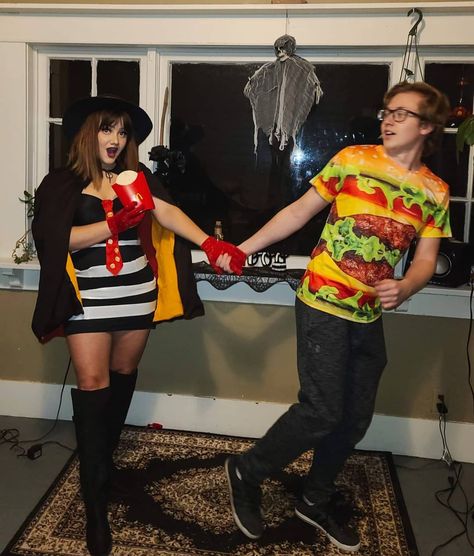 Hamburgler Mcdonald's Costume, Ronald Mcdonald And Hamburglar Costume, Hamburgerler Costume, Hamburgler Halloween Costume Women, Hamburglar Costume Women, Mcdonald’s Costume, Hallowed Costumes, Box Halloween Costumes, 90s Couples Costumes