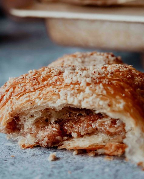 This easy-to-make Swiss pastry is called a Nussgipfel (Nut Croissant). Similar to an almond croissant, but instead of a sweet almond paste filling, it’s hazelnut. 🌰 
For an easy breakfast treat or something to share with friends over brunch. Almond Paste Filling, Easy Breakfast Treats, Almond Croissant, Almond Paste, Breakfast Treats, Easy Breakfast, Hazelnut, Pastry, Almond