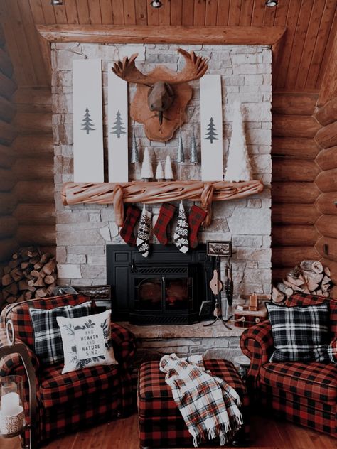 Fireside Seating, Big Cabin, Cozy Cabin In The Woods, Hockey Tournament, Summer Mantel, Buffalo Plaid Decor, Cabin Christmas, Plaid Decor, Christmas Tours