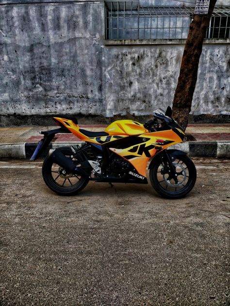 Math Wallpaper, Yamaha Bikes, Suzuki Gsx, Yellow Wallpaper, My Baby, Motorcycles, Bike, Yellow, Quick Saves