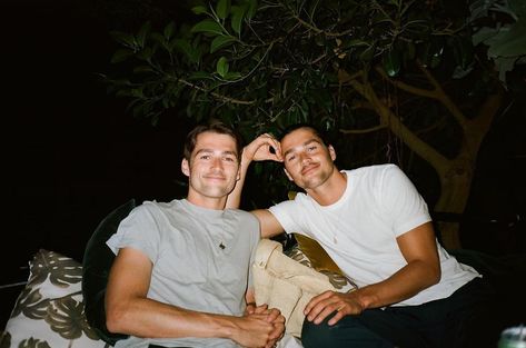 @jackharries shared a photo on Instagram: “❤️ Excited to be collaborating together on a new venture @earthrise.studio. 🎉🔥✨” • Jul 27, 2020 at 4:58pm UTC Earthrise Studio, Jack And Finn Harries, Jack And Finn, Finn Harries, Jack Harries, Serie Tv, Beautiful People, White Undershirt, A Photo