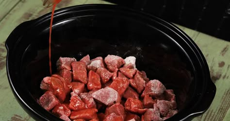 This recipe's special ingredient may seem like a shortcut, but actually gives a unique taste that's different from any traditionally made tomato-based sauce. Quinoa Chili, Crockpot Recipes Beef Stew, Beef Stew Crockpot, Stewed Potatoes, Slow Cooker Beef Stew, Crockpot Beef, Beef Stew Recipe, Hearty Stews, Crock Pot Slow Cooker