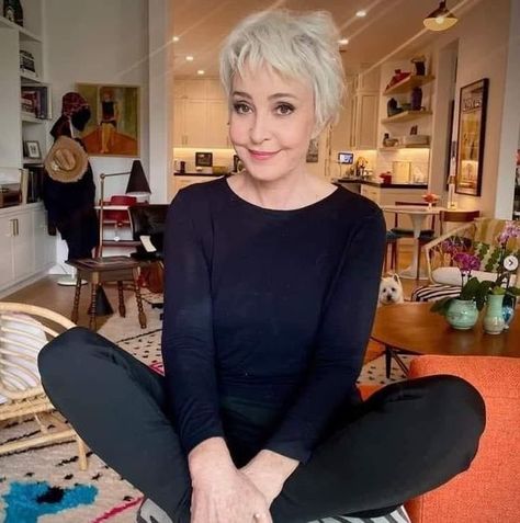 Annie Potts, Mom Stuff, Ageless Beauty, April 29, Big Bang Theory, Ghostbusters, Big Bang, Bigbang, Actresses