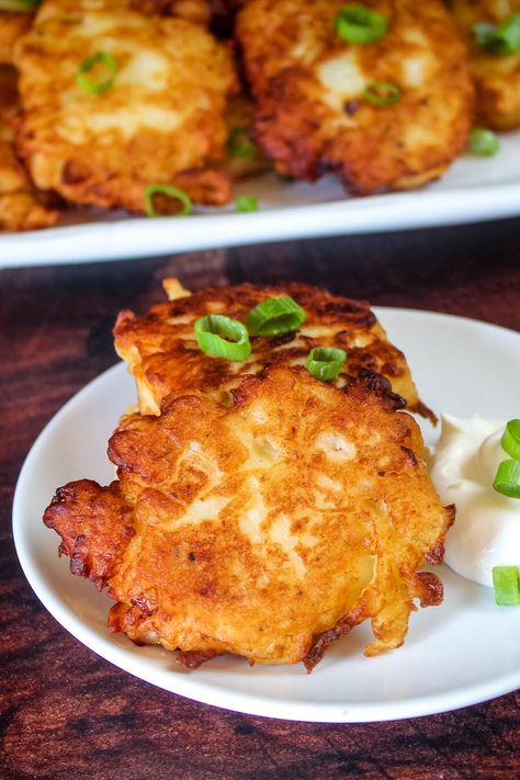 Tater Cakes, Fried Potato Cakes, Irish Boxty, Popular Pies, Potato Cakes Recipe, Irish Potato, Irish Cuisine, Fried Potato, Irish Potatoes