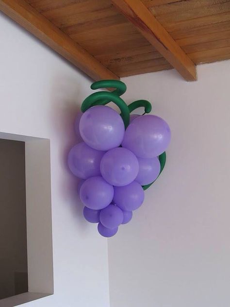 Ballons Grape Balloons, Fruit Birthday Party, Balloons Art, Christmas Balloon Decorations, Boys First Birthday Party Ideas, Strawberry Shortcake Party, Shopkins Party, Fruit Birthday, Clown Face