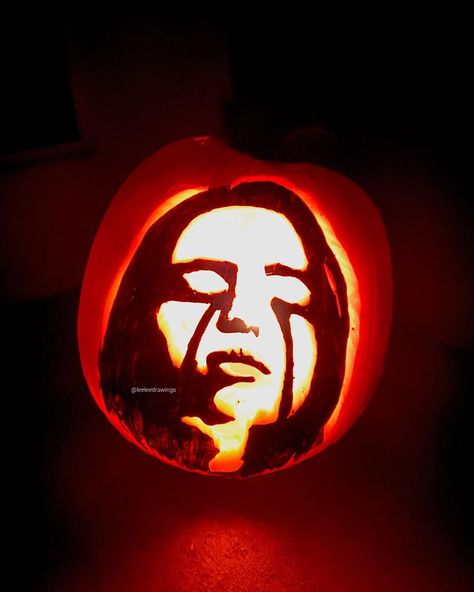 This was hard but fun to do! Now my neighbors will be aware of my love for Billie Eilish lol😂🖤 hope you like it! @billieeilish… Billie Eilish Pumpkin Carving Ideas, Pumpkin Carving Ideas Billie Eilish, Billie Eilish Pumpkin Carving, Billie Eilish Pumpkin, Pumpkin Inspo, Billie Core, Pumpkin Idea, Pumpkin Cravings, Pumkin Carving