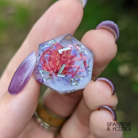 Pink Red Flowers, Crystal Dice, Resin Dice, Dice Set, Purple Glitter, Creative Hobbies, Creamy White, Upside Down, Red Flowers