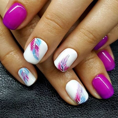 Feather Nail Art, Beach Nail Art, Feather Nails, Unghie Sfumate, Her Nails, Short Nail Designs, Cute Nail Art, Beautiful Nail Art, Accent Nails