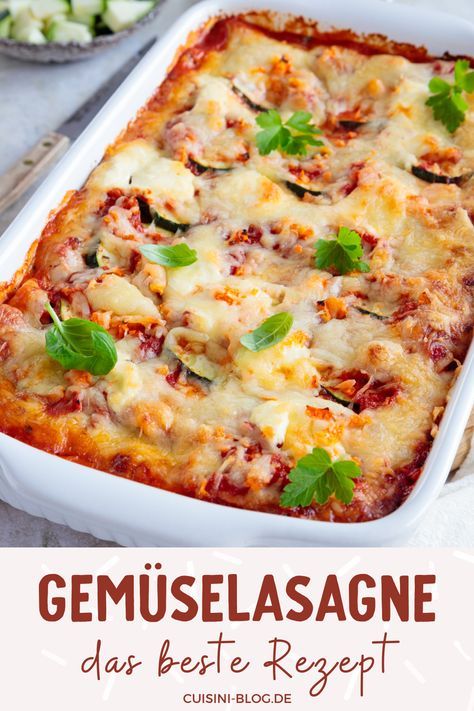 Gemüselasagne ist für mich das beste vegetarische Rezept. Das Ofengericht lässt sich einfach zubereiten und verbirgt extra viel Gemüse - perfekt für Familien. Veggie Lasagne, Food L, Low Calorie Recipes, Dinner Time, Lunch Recipes, Main Dishes, Meal Prep, Clean Eating, Good Food