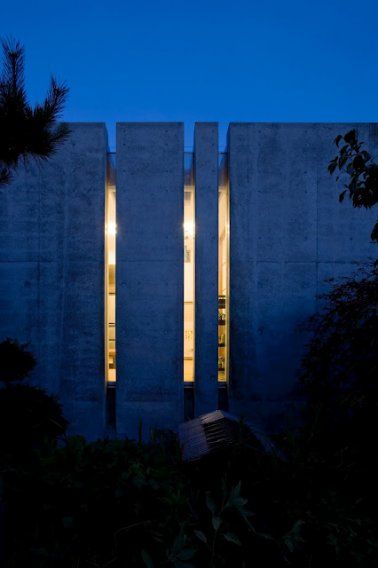 Concrete Exterior, Office Architecture, Concrete Facade, Concrete Architecture, Japanese Architect, Shiga, Building Facade, Minimalist Architecture, Design Office