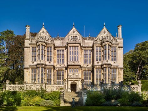 The Hall, Bradford-on-Avon Jacobean Architecture, Jacobean House, Academy Building, European Homes, Antebellum Architecture, English Houses, Bradford On Avon, Stirling Castle, English Manor Houses