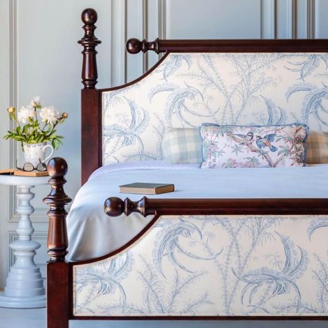 The Beautiful Bed Company on Instagram: “One of our all time favorite beds. Classic Cannonball Bed in rich mahogany stain, upholstered with @schumacher1889 Ocean Toile. Check out…” Floral Upholstered Bed, Dark Wood Bedframe, Upholster Bed, Upholstered Bed With Footboard, Cannonball Bed, Bed With Footboard, Inspo Pictures, Bed Classic, Steel Bed Frame