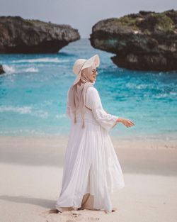 Beach Outfit Hijab, Hijabi Mode, Hijab Stile, Muslimah Fashion Casual, Tutorial Hijab Pashmina, Hijab Fashion Summer, Hijab Fashionista, Tutorial Hijab, Modest Fashion Hijab