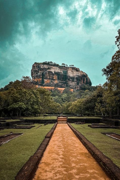 Sigiriya Sri Lanka Photography, Sri Lanka Travel Photography, Sigiriya Sri Lanka, Sri Lanka Photography, Sigiriya Rock, Outfit Photography, Wonder Of The World, Sri Lanka Travel, Vr Experience