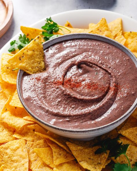 This Black Bean Dip Will Be The Star of Your Party (or Lunch) Black Bean Dip Recipe, Best Fish Recipes, Bean Dip Recipes, Black Bean Dip, Winter Salad Recipes, Vegan Salad Recipes, Best Vegetarian Recipes, Best Gluten Free Recipes, Bean Dip