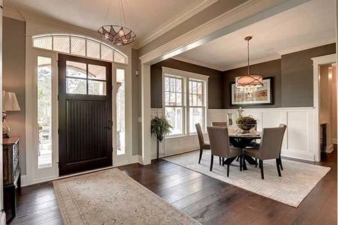 Warm and inviting family home with traditional styling in Minnesota Trendy Interiors, Sala Grande, Luxury Dining Room, The Dining Room, Luxury Dining, Decoration Inspiration, Room Flooring, Farmhouse Dining, Farmhouse Living