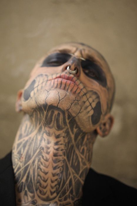 skeeetch!! Rick Genest, Zombie Boy, Blue Rose Tattoos, Circle Tattoos, Japan Tattoo Design, Neck Tattoo For Guys, Zombie Art, Full Body Tattoo, Horror Tattoo