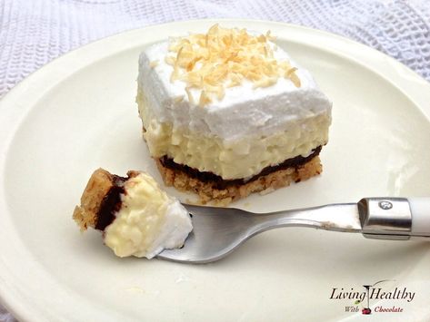 This soft, creamy Paleo Coconut Cream Pie features an easy almond flour crust, a creamy coconut/chocolate layer and a light coconut whipped cream on top. Paleo Coconut Cream Pie, Coconut Cream Pie Recipes, Paleo Baking, Paleo Sweets, Cream Pie Recipes, Coconut Cream Pie, Paleo Treats, Gf Desserts, Think Food