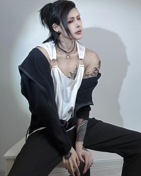 Uta Tokyo Ghoul Cosplay, Uta Cosplay, Weian Vann, Tokyo Ghoul Uta, Akali League Of Legends, Man Japan, Tokyo Ghoul Cosplay, Cosplay Boy, Retro Photography