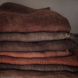 SomeNui | ArtPropelled | Bloglovin’ Casa Cook, Beautiful Colours, Color Inspo, Colour Board, Brown Aesthetic, Color Textures, Natural Dyes, Wabi Sabi, Earth Tones