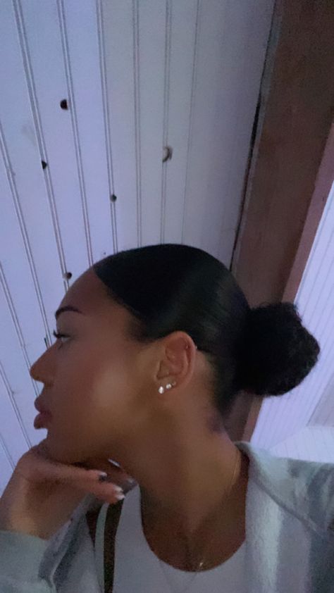 Ashley Piercing, Double Ear Piercings, Natural Straight Hair, Natural Hair Bun Styles, Pretty Ear Piercings, Sleek Bun, Bun Styles, Cute Piercings, Body Jewelry Piercing