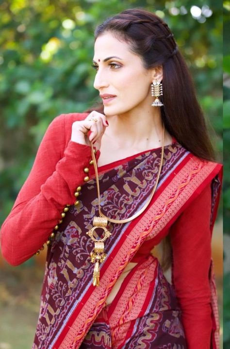 Shilpa reddy in maroon saree by Kanktala for qa1 Full Sleeve Blouse Design, Full Sleeve Blouse Designs, Sleeve Blouse Designs, Blouse Designs Ideas, Long Sleeve Blouse Designs, Blouse Design Ideas, Full Sleeves Blouse Designs, Shilpa Reddy, Maroon Saree