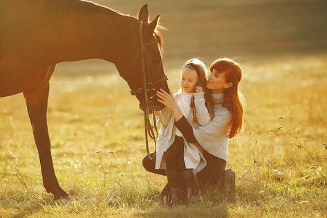 Horse And Family Photography, Mother Daughter Horse Photoshoot, Mommy And Me Horse Photoshoot, Horse Family Photoshoot, Rider Photography, Horse Photoshoot Ideas, Horse Portraits, Newborn Family Pictures, Mother Daughter Pictures