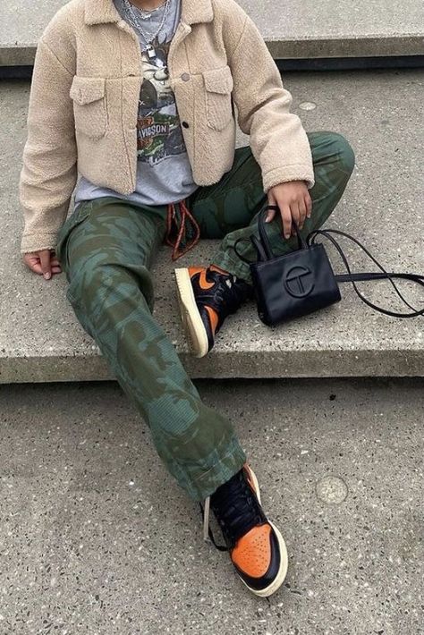 Shattered Backboard Outfit, Air Jordan High, Shattered Backboard, Dope Fits, Fall Attire, Orange Sweater, Street Style Edgy, 60 Degrees, Dope Fashion