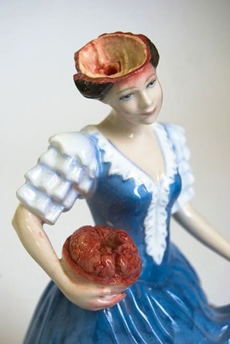 Richard Littler on Twitter: "Gruesomely manipulated, found porcelain figurines by Jessica Harrison.… " Dolls Illustration, Jessica Harrison, Horror Lovers, Victorian Dolls, 3d Studio, Porcelain China, China Painting, Victorian Women, Ceramic Figurines