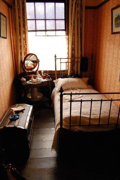 Beamish Living History Museum Maids Quarters Room, 1920s Bedroom, Appalachian Gothic, 1940s Bedroom, Durham England, Museum Interior, Open Air Museum, Victorian Bedroom, Living History Museum