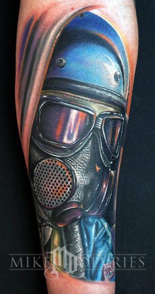 Gasmask Tattoo by Mike Devries Gasmask Tattoo, Cat Clown, Gas Mask Tattoo, Hot Rod Tattoo, Ukrainian Tattoo, Racing Tattoos, Movie Tattoo, Portrait Tattoos, Mask Tattoo