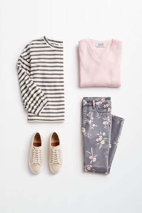 Print Jeans Outfit, Casual Teacher Outfits, Cute Pink Outfits, Stitch Fix Women, Spring Teacher Outfits, Stitch Fix Fall, Teaching Outfits, Pastel Outfit, Stitch Fix Outfits