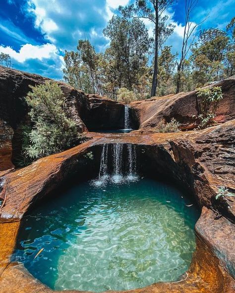 Annabel & Sam on Instagram: "Hidden Waterholes in Blackdown Tableland National Park! These beautiful waterholes are a hidden gem found in Blackdown Tableland National Park! When you come to the sign just before Rainbow Falls that says ‘Rainbow Falls 240 steps ⬅️’, take the path to the right instead. If you stay on the path for a short walk you will come across these waterholes 😍 They are the most crystal clear waterholes we have ever come across, we could barely believe our eyes! They were pe Fall Rock, Rainbow Falls, Black Down, Rock Pools, Places To Travel, Australia, Travel Inspiration, National Parks, Pool