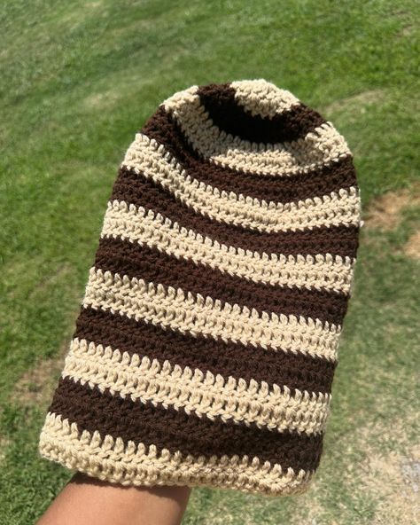 brown two tone slouch beanie 🤎 available on my depop Slouch Beanie, Fun Crochet, Crochet Inspo, Loose Ends, Fun Crochet Projects, Crochet Beanie, Crochet Ideas, Project Ideas, Crochet Projects