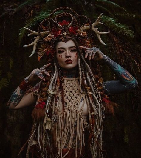 Viking Aesthetic, Castlevania Anime, Nature Goddess, Blessed Be, Pagan Witch, Fantasy Photography, Halloween This Year, Witch Aesthetic, Creative Halloween Costumes