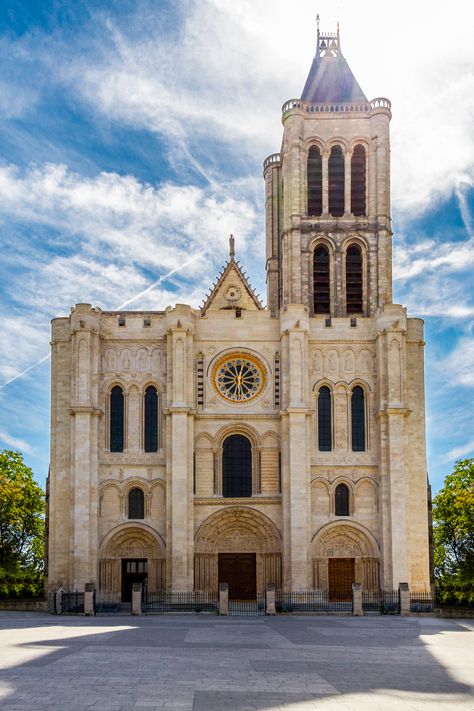 Basilica Of St Denis, French Cathedrals, Paris Monuments, French Gothic Architecture, Ribbed Vault, Visiting Paris, Cathedral Basilica, St Denis, Romantic Paris