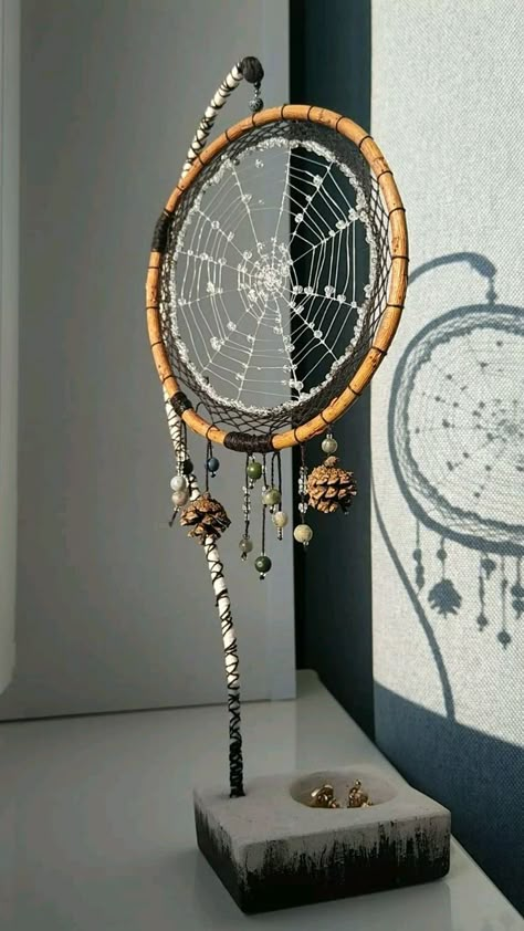 Dream Catcher Ideas, Unique Dream Catcher, Floral Dream Catcher, Mandala Dream Catcher, Diy Dream Catcher, Diy Dream Catcher Tutorial, Glass Spider, Spooky October, Dream Catcher Patterns