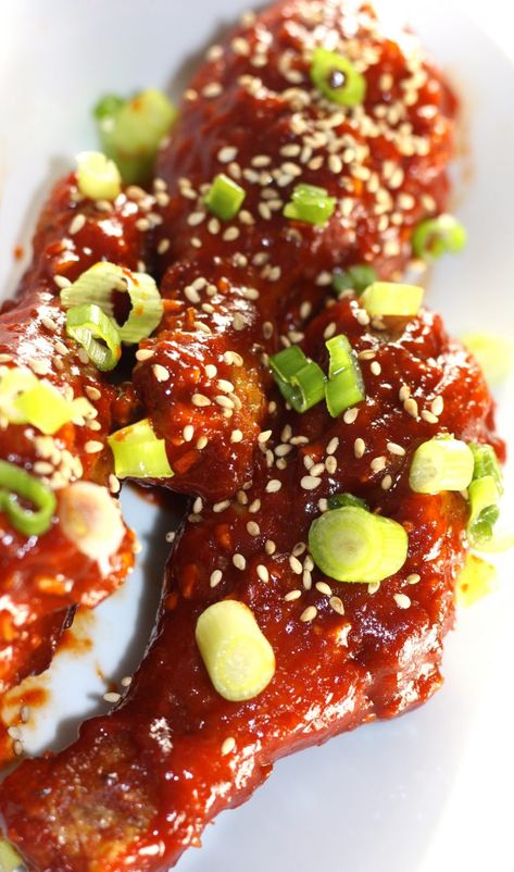 Yangnyeom Chicken, Fried Chicken Drumsticks, Korean Fried Chicken, Japanese Recipes, Foods To Eat, Flavorful Recipes, Restaurant Recipes, Korean Food, Chicken Dishes