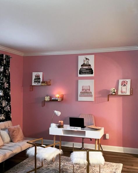 Pink And Beige Office, Pink And Black Home Office, Black And Pink Office, Pink Black Office, Psychology Office Design, Pink Office Walls, Pink Office Aesthetic, Pink Office Ideas, Blush Office