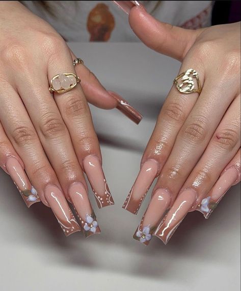 Cute Glam Nails, Nail Ideas Acrylic Brown, Brown Mexican Nails, Hacienda Nails, Mexican Barro Nails, Mexican Acrylic Nails Design, Garden Acrylic Nails, Mexican Style Nails Acrylic, Earth Tone Acrylic Nails