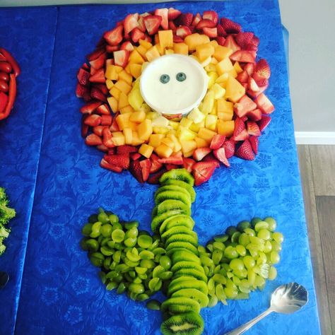 Mario Fruit Tray, Mario First Birthday, Mario Themed Snacks, Princess Selena, Luigi Birthday, Nintendo Party, Gender Reveal Baby Shower Themes, Super Mario Bros Birthday Party, Mario Y Luigi