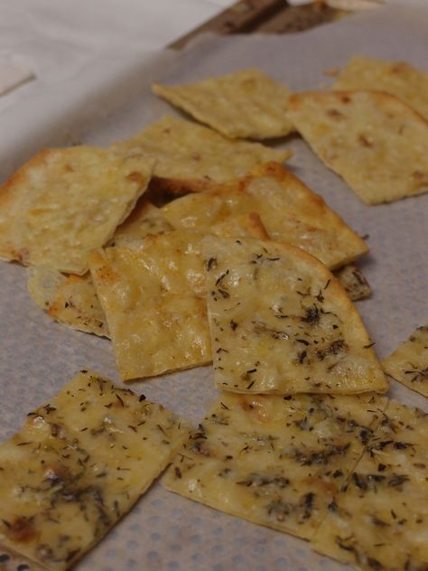 Tunnbrödschips | en smaksak Matzo, Tacos, Chips, Bread, Snacks