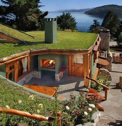 Earth Ship Homes Exterior, Luxury Earthship, Earth Contact Home Plans, Earth Sheltered Homes Plans, Earth Contact Homes, Earthship Home Exterior, Earth Berm Houses, Earth Ship Homes Plans, Earth Homes Design