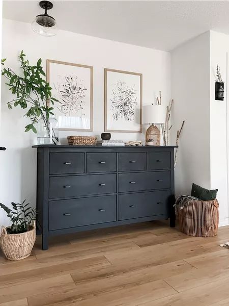 Allisa Jacobs, Dresser Decor Bedroom, Small Bedroom Decor Ideas, Black Dresser, Casa Country, I Just Realized, Small Bedroom Decor, Dresser Decor, The Room