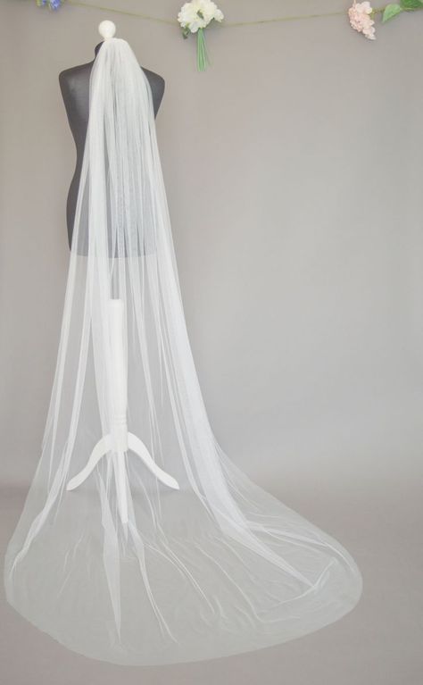 Wedding Veils With Hair Down, Chapel Length Wedding Veil, Boho Wedding Veil, Simple Wedding Veil, Boho Chic Bride, Simple Veil, Ivory Wedding Veils, Chapel Length Veil, How To Dress For A Wedding