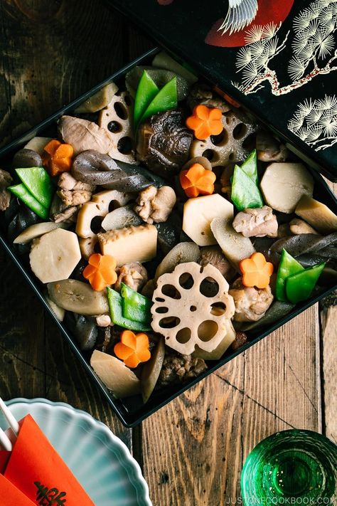 Chikuzenni is a dish with chicken and vegetables simmered in flavorful dashi, mirin, and soy sauce. It's one of the Osechi Ryori (Japanese traditional food) served on the New Year's Day. #chikuzenni #osechi #osechiryori #japanesenewyear | Easy Japanese Recipes at JustOneCookbook.com Pork Bowl Recipe, Osechi Ryori, Japanese New Year Food, Kabocha Squash Recipe, Japanese Appetizers, Red Bean Soup, Japanese Food Traditional, Easy Japanese Recipes, Bento Ideas