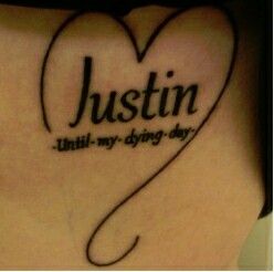 Replacing the name Justin with Sam. Tattoos For Husband Name, Names Tattoos For Women, His Her Tattoos, Tattoo For Leg, Hospital Admit Pics, Bae Tattoo, Husband Name Tattoos, Justin Tattoo, Grandchildren Tattoos