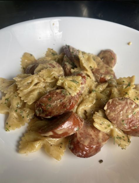 Kielbasa Cajun Alfredo Pasta – Living In Midwest Kielbasa Alfredo, Cajun Alfredo Pasta, Sausage Alfredo Pasta, Cajun Alfredo, Pasta Cajun, Kielbasa Pasta, Sausage Alfredo, Pasta With Spinach, Kielbasa Sausage