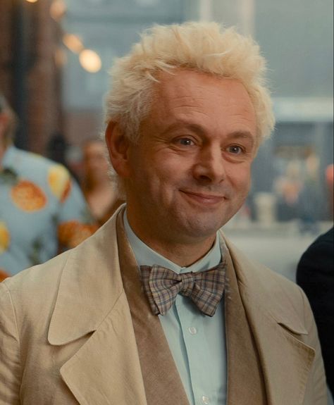 Cute Dimples, Good Omens Book, Scrapbook Printing, Terry Pratchett, Michael Sheen, Good Omens, Neil Gaiman, I Cant Even, Halloween Cosplay